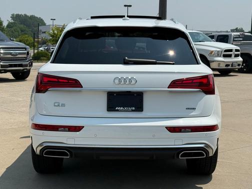 2022 Audi Q5 45 S line quattro Premium