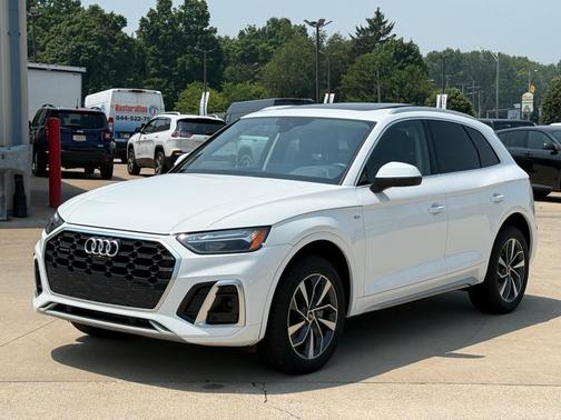 2022 Audi Q5 45 S line quattro Premium