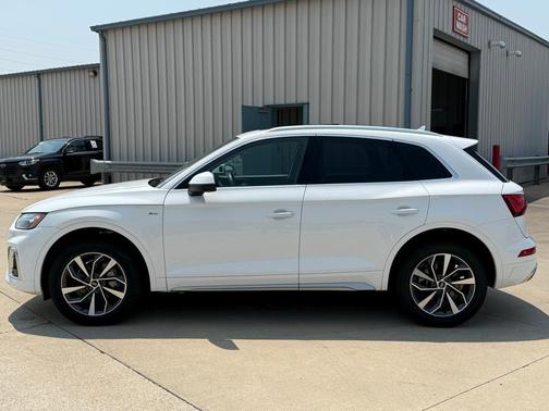 2022 Audi Q5 45 S line quattro Premium