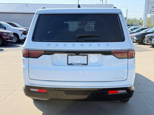 Bright White Clearcoat 2024 Jeep Wagoneer L Series III