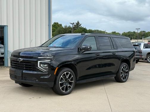 2025 Chevrolet Suburban RST