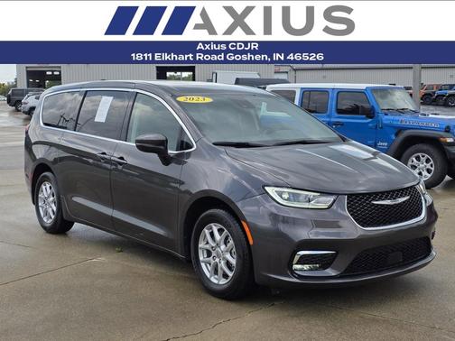 2023 Chrysler Pacifica Touring-L