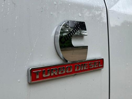 Bright White Clearcoat 2025 RAM 2500 Big Horn