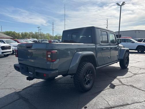 2025 Jeep Gladiator Sport