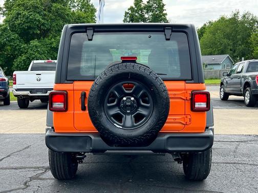 2025 Jeep Wrangler Sport