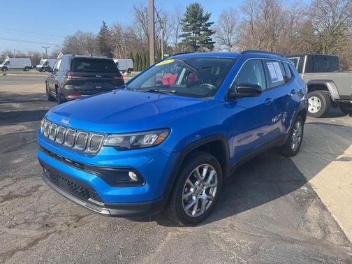 2022 Jeep Compass Latitude Lux