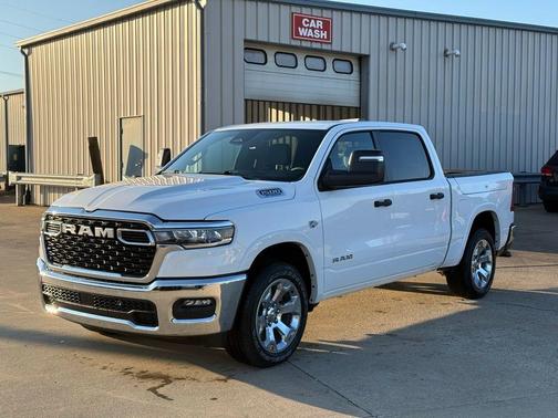 Bright White Clearcoat 2026 RAM 1500 Big Horn/Lone Star