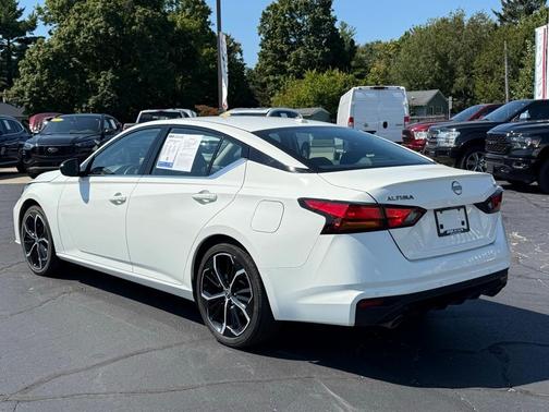 2024 Nissan Altima 2.5 SR