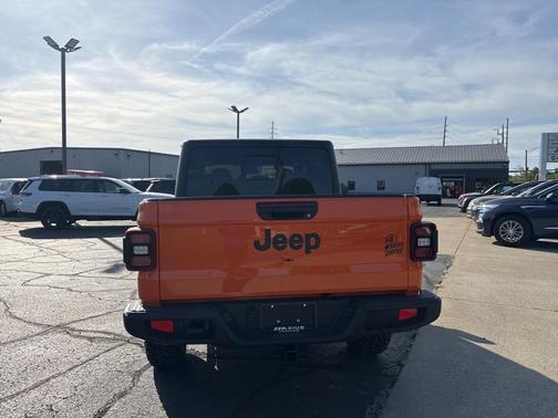 2025 Jeep Gladiator Sport