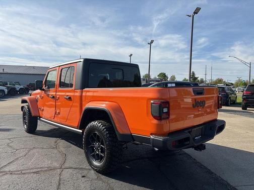 2025 Jeep Gladiator Sport