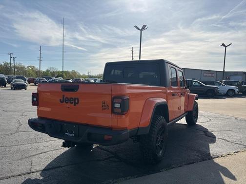 2025 Jeep Gladiator Sport