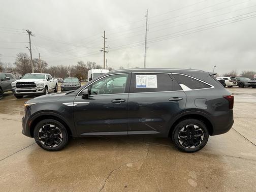 2024 Kia Sorento S