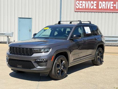Metallic 2023 Jeep Grand Cherokee Limited