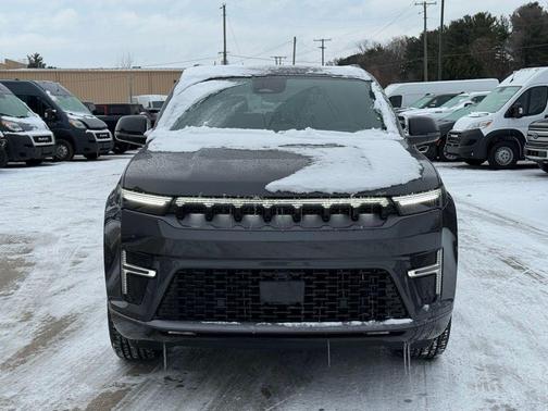 2026 Jeep Grand Wagoneer L 