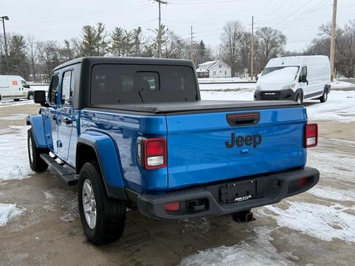 2021 Jeep Gladiator Sport
