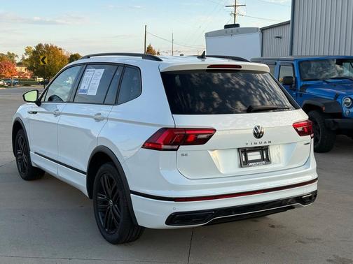 2022 Volkswagen Tiguan 2.0T SE R-Line Black