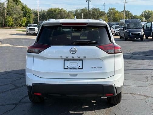 2024 Nissan Rogue SV