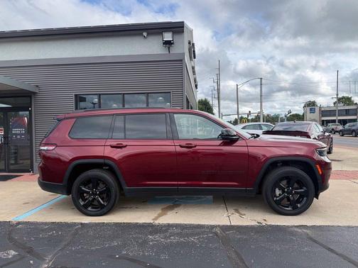Velvet Red Pearlcoat 2023 Jeep Grand Cherokee L Laredo