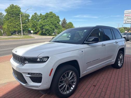 2025 Jeep Grand Cherokee 4xe Summit