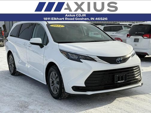 2024 Toyota Sienna LE