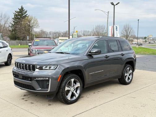 Metallic 2026 Jeep Grand Cherokee Limited