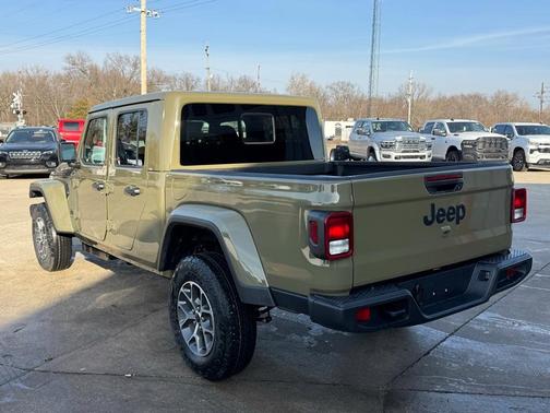 2026 Jeep Gladiator Sport