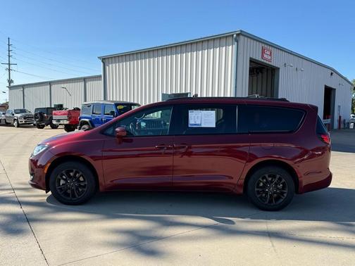 2020 Chrysler Pacifica Launch Edition