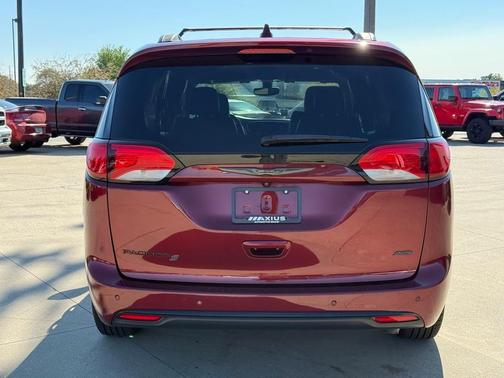 2020 Chrysler Pacifica Launch Edition