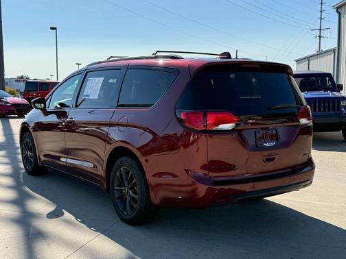 2020 Chrysler Pacifica Launch Edition