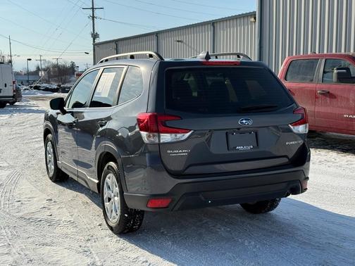 2023 Subaru Forester Base (CVT)