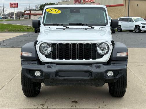 Bright White Clearcoat 2024 Jeep Wrangler Sport