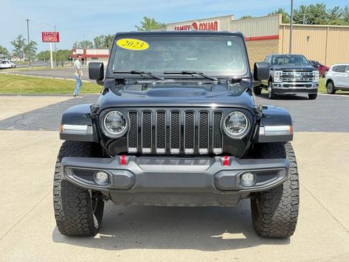 Black Clearcoat 2023 Jeep Wrangler Rubicon