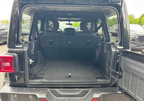 Black Clearcoat 2023 Jeep Wrangler Rubicon