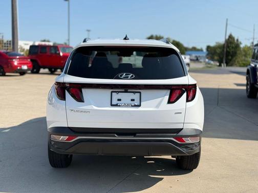 2024 Hyundai TUCSON SEL