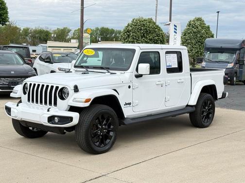 Bright White Clearcoat 2023 Jeep Gladiator Overland