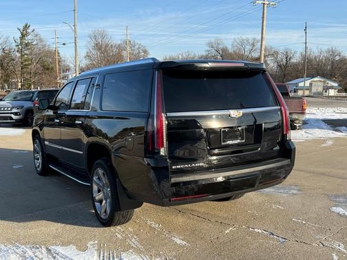 2018 Cadillac Escalade ESV Premium Luxury