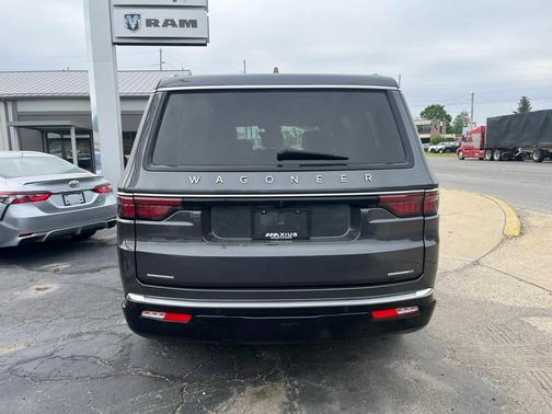 2022 Jeep Wagoneer Series II