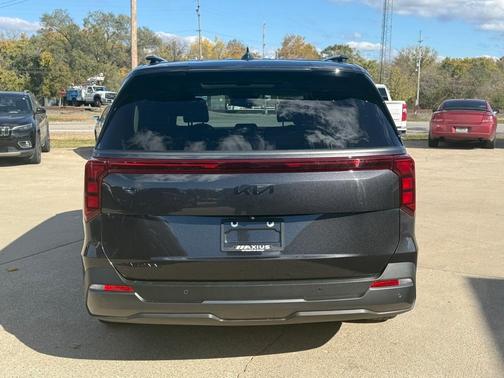 2025 Kia Carnival SX