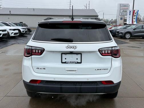 Bright White Clearcoat 2023 Jeep Compass Limited