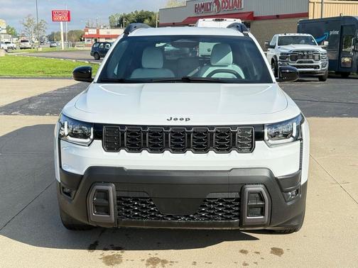 Bright White Clearcoat 2026 Jeep Cherokee LAREDO/LIMITED