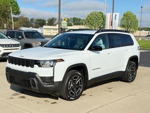 Bright White Clearcoat 2026 Jeep Cherokee LAREDO/LIMITED