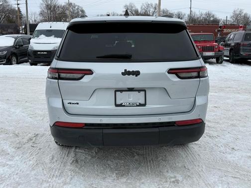 2024 Jeep Grand Cherokee L Laredo
