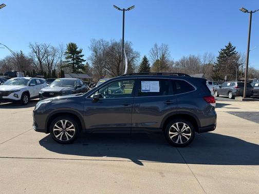 Magnetite Gray Metallic 2022 Subaru Forester Limited
