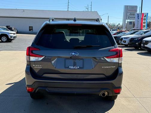 Magnetite Gray Metallic 2022 Subaru Forester Limited