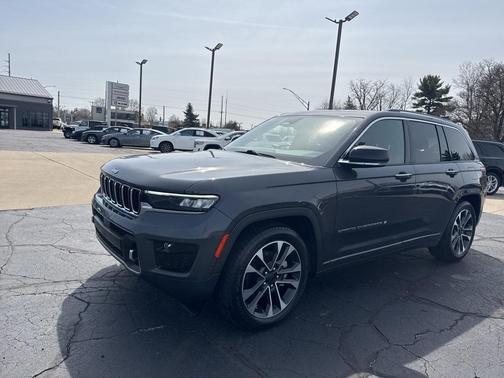 2022 Jeep Grand Cherokee Overland