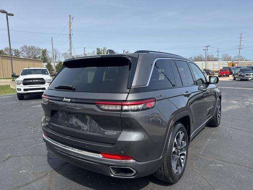 2022 Jeep Grand Cherokee Overland
