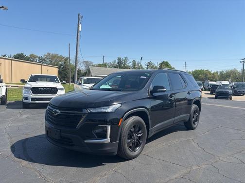 2022 Chevrolet Traverse LT Cloth