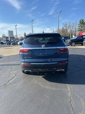 2022 Buick Enclave Essence