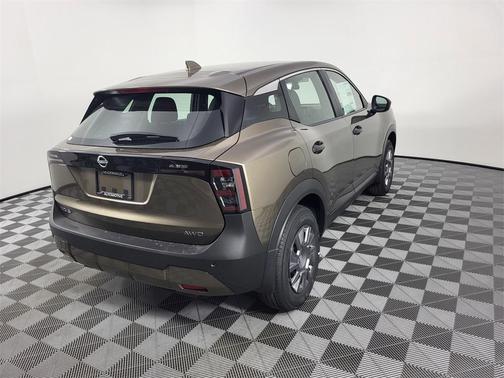 2025 Nissan Kicks S