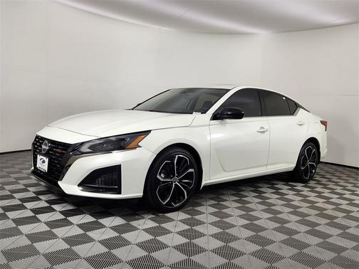 2023 Nissan Altima SR Intelligent AWD